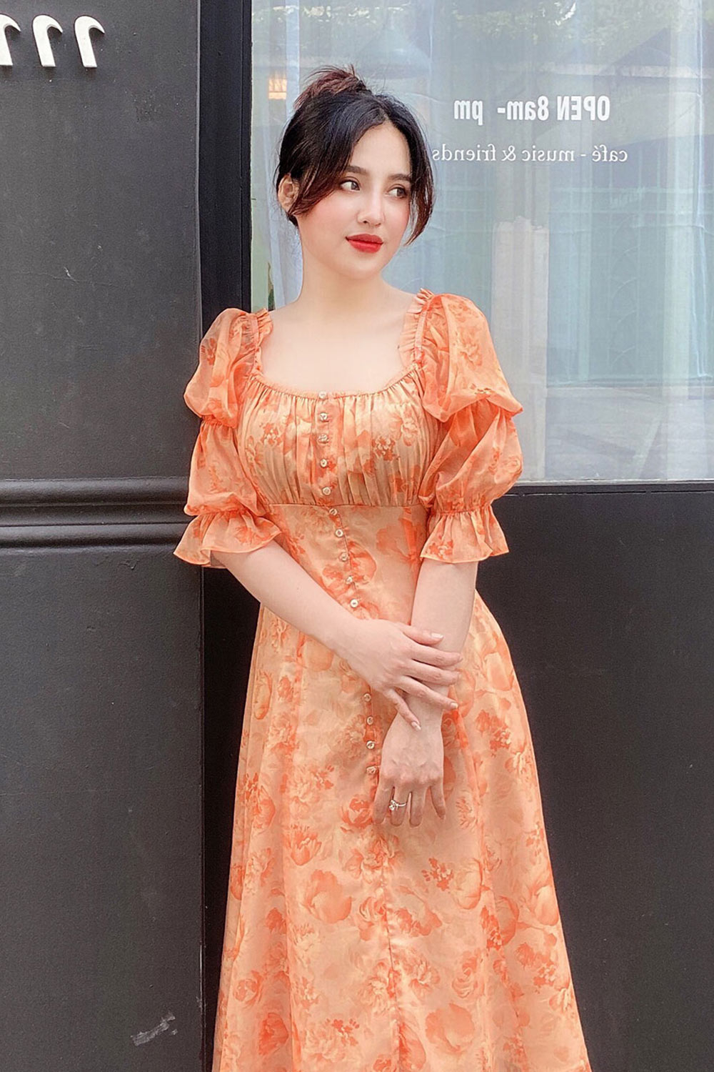 Đầm xòe hoa dáng dài nhún ngực 