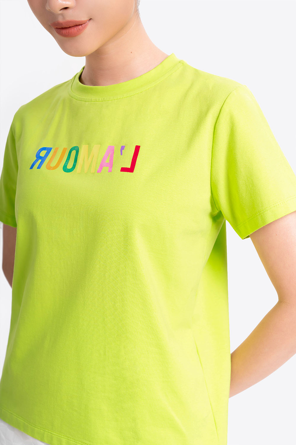 Áo thun nữ họa tiết chữ nhiều màu