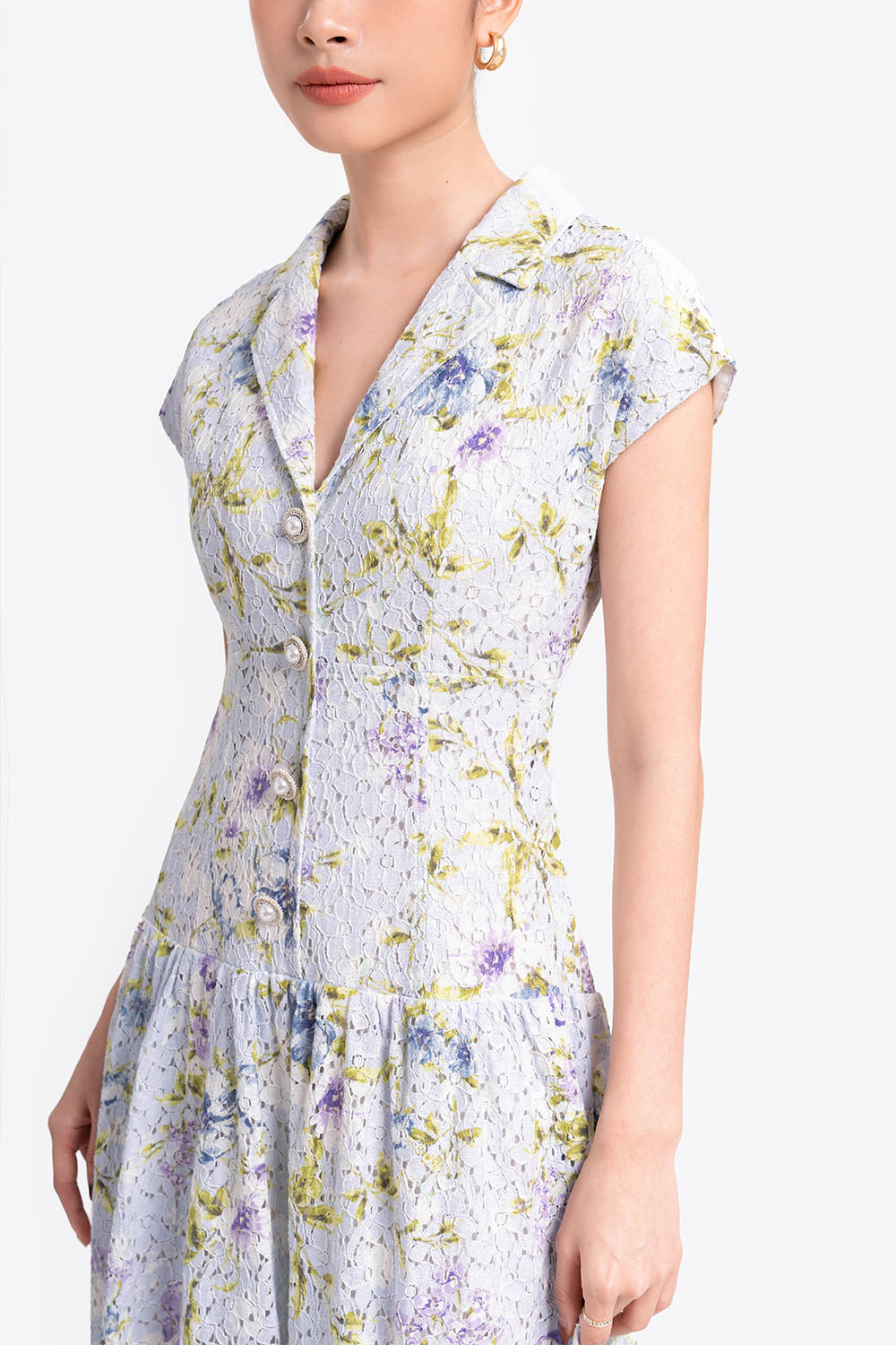 Đầm hoa xòe cổ đan tông tay hến 