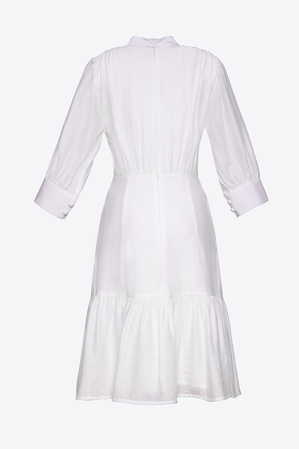 Đầm trắng đuôi cá tay lửng