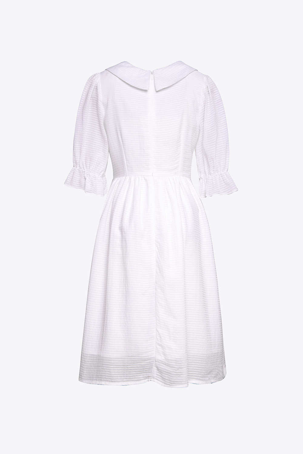 Đầm trắng babydoll tay lỡ phối nơ