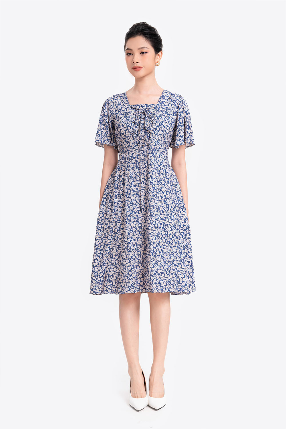 Đầm hoa dáng xòe tay cánh tiên