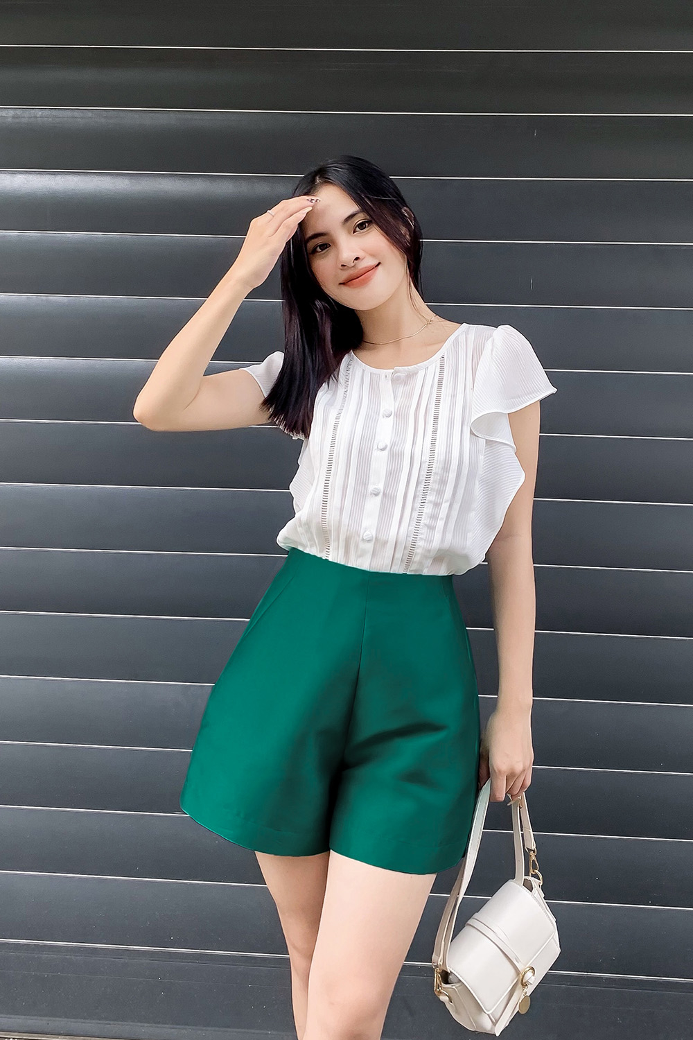 Quần short nữ ngắn ống rộng màu xanh