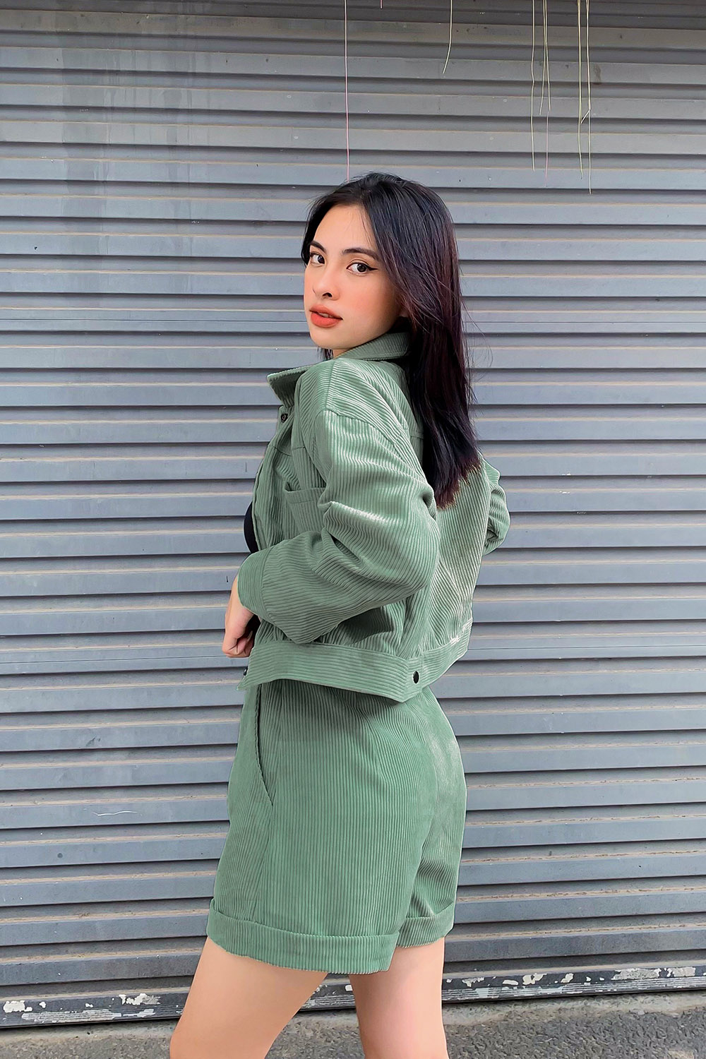 Áo khoác sơ mi lửng nữ tay dài 