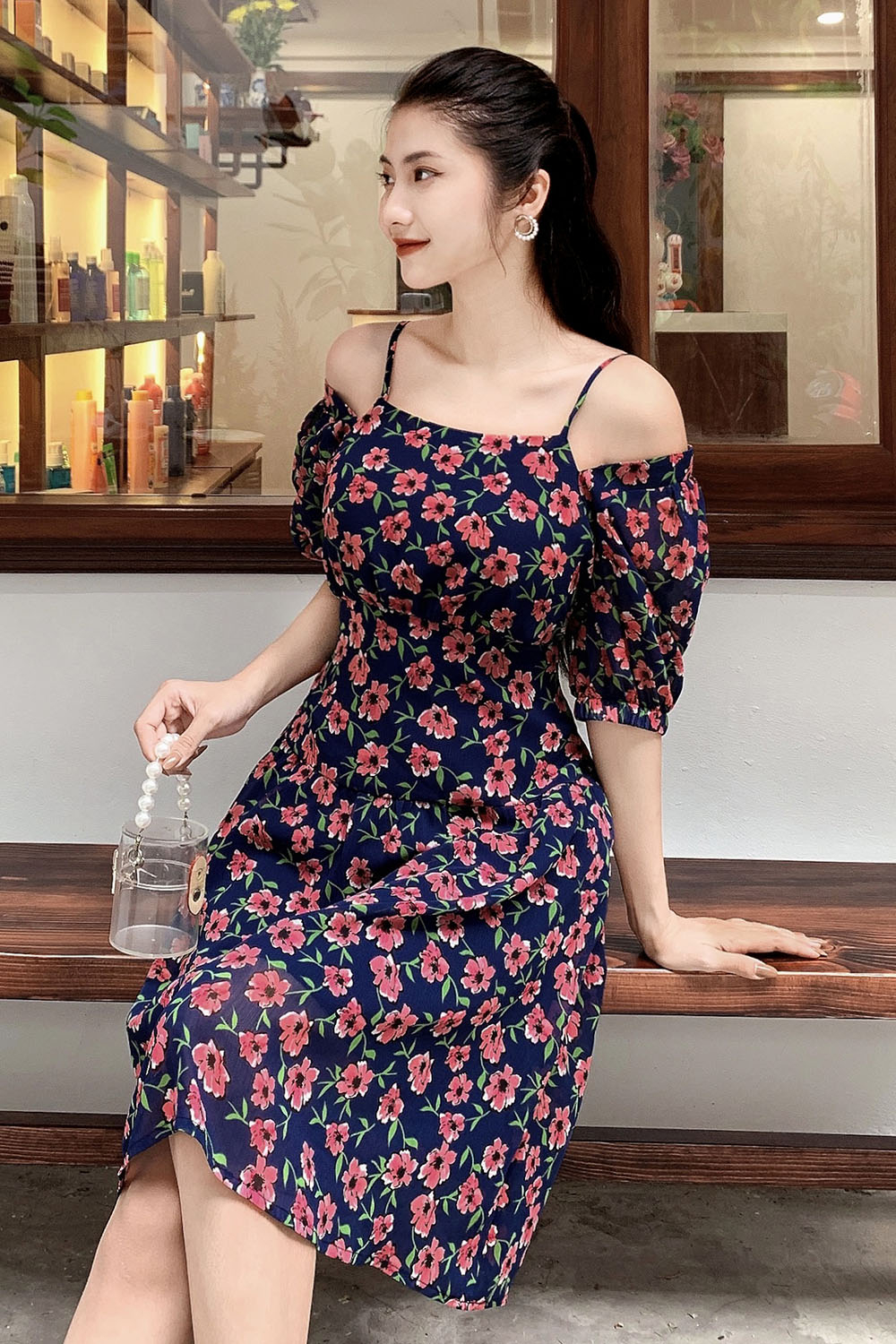 Đầm xòe họa tiết hoa tay phồng 