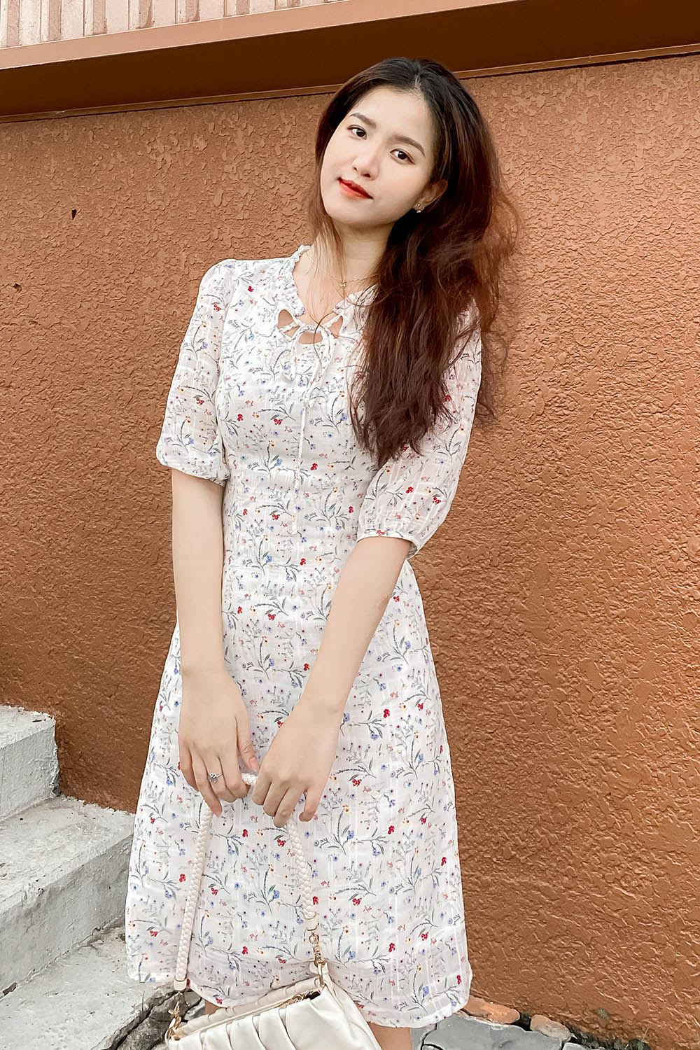 Đầm chữ A hoa nhí cổ viền bèo thắt nơ 