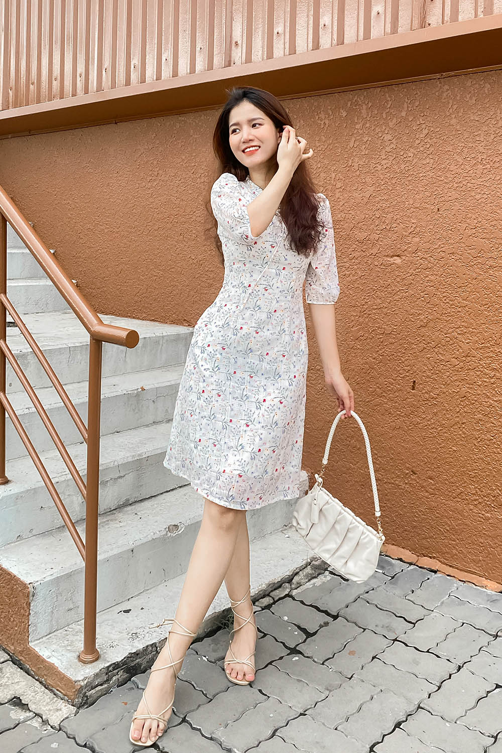 Đầm chữ A hoa nhí cổ viền bèo thắt nơ 