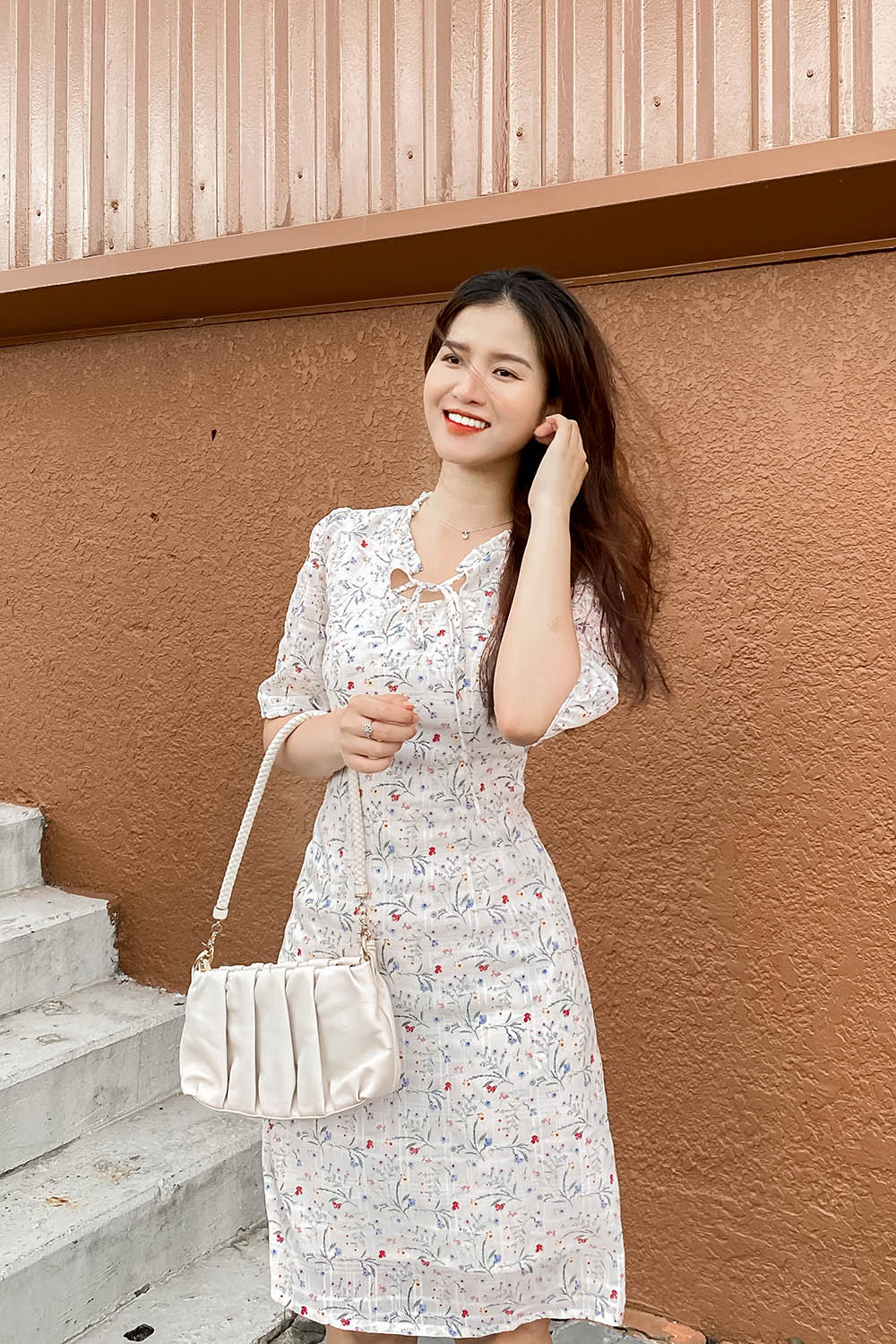 Đầm chữ A hoa nhí cổ viền bèo thắt nơ 