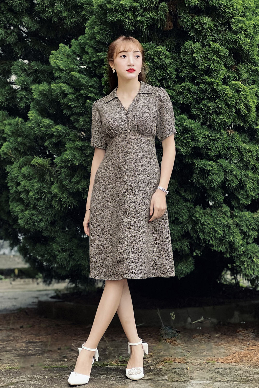 Đầm họa tiết dáng A công sở nhấn ngực