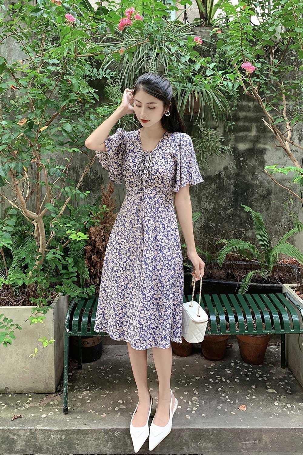 Đầm hoa dáng xòe tay cánh tiên