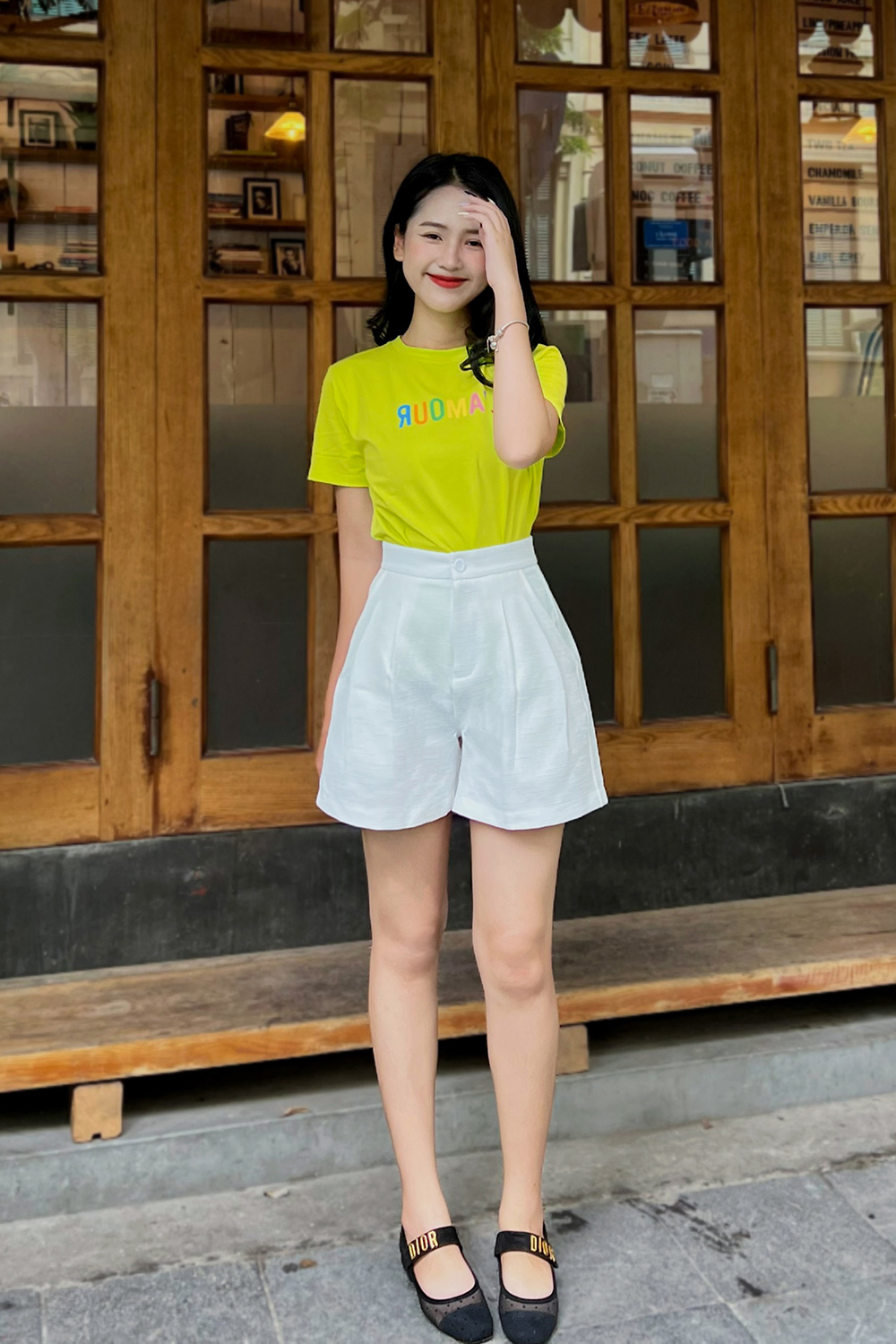 Áo thun nữ họa tiết chữ nhiều màu