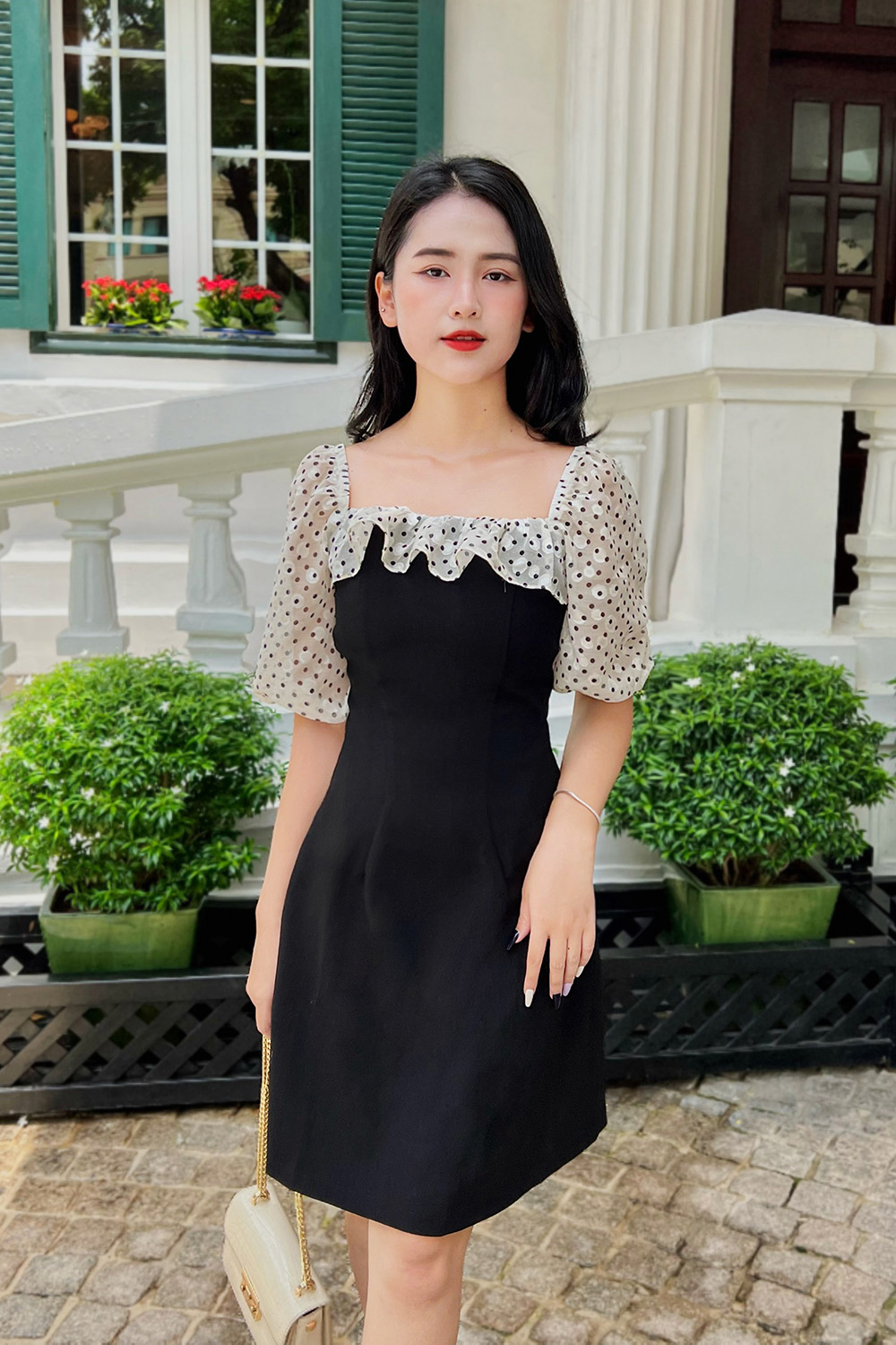 Đầm đen công sở nữ phối chấm bi