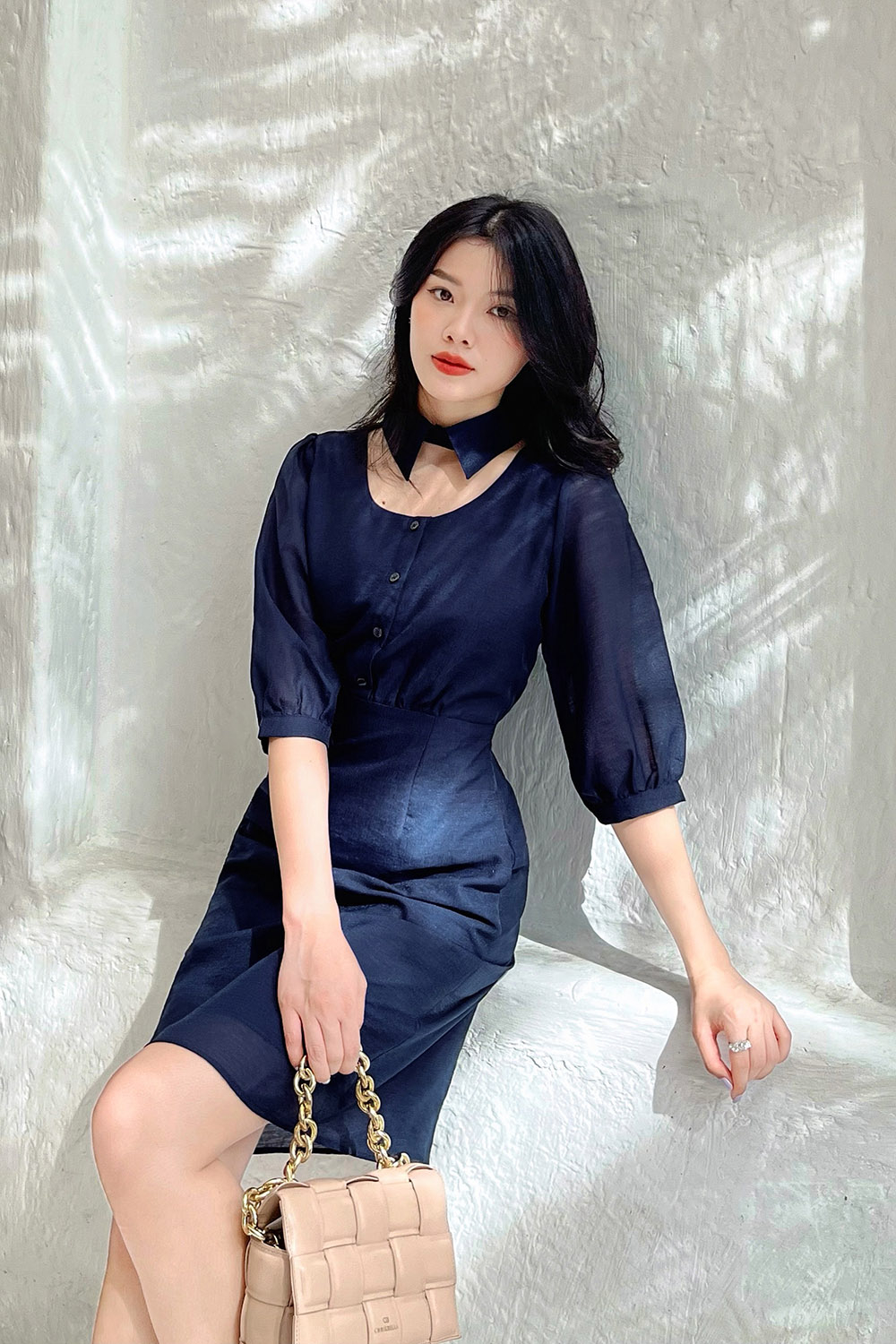 Đầm chữ A cổ sơ mi cut-out cách điệu 