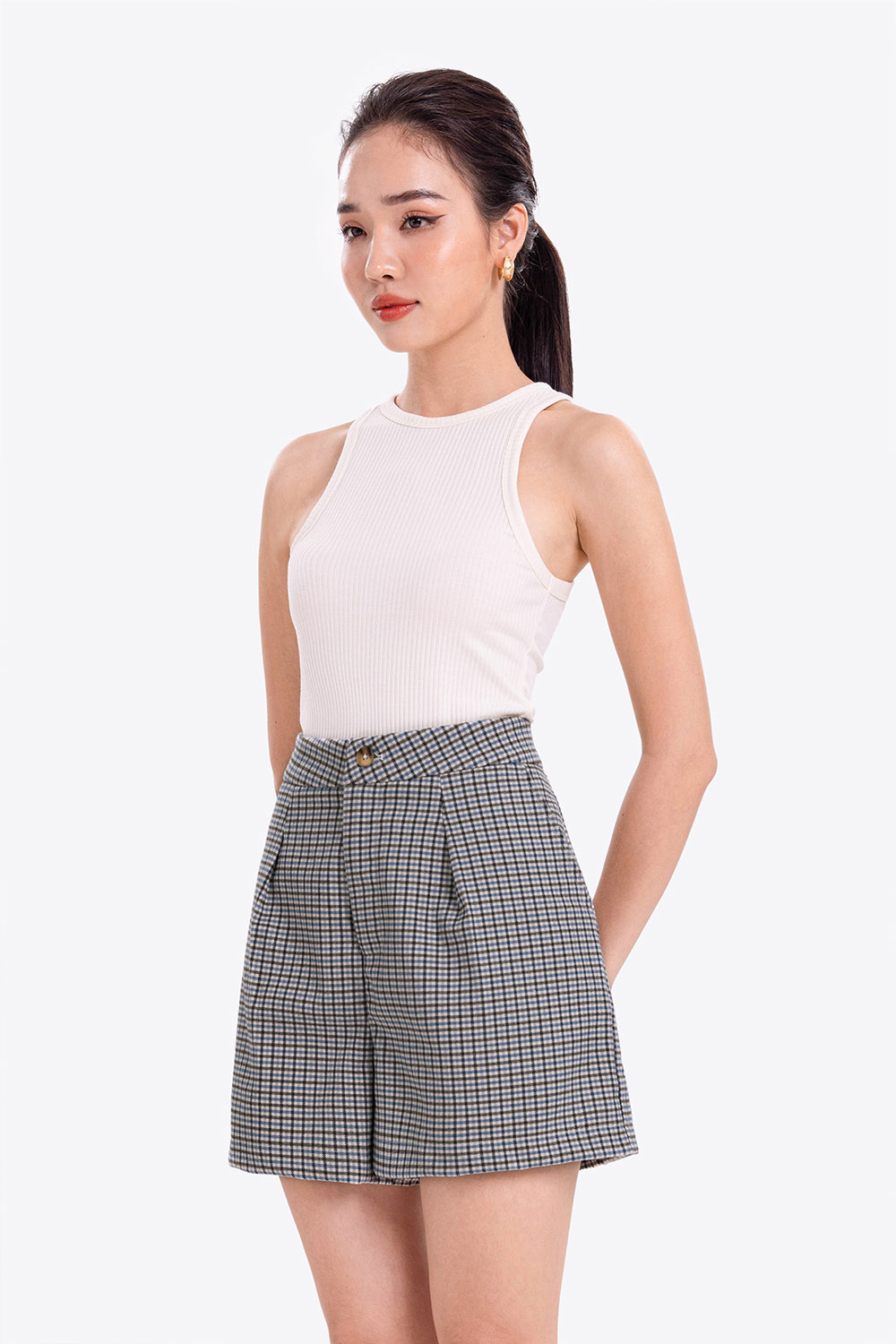 Quần đùi nữ họa tiết caro nhí