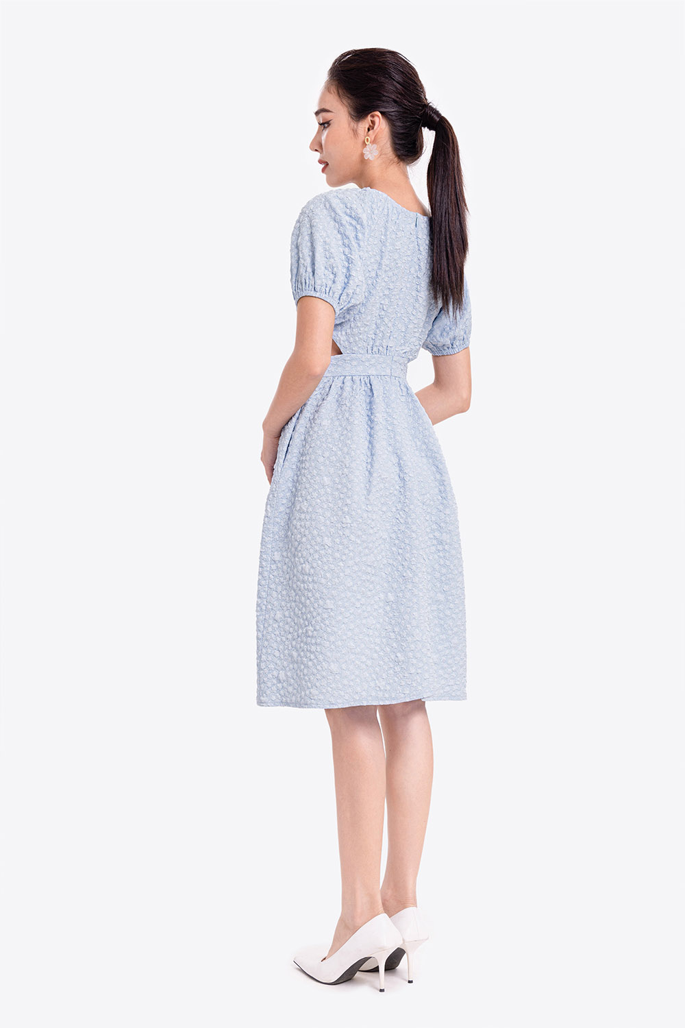 Đầm xòe tay phồng eo cut-out