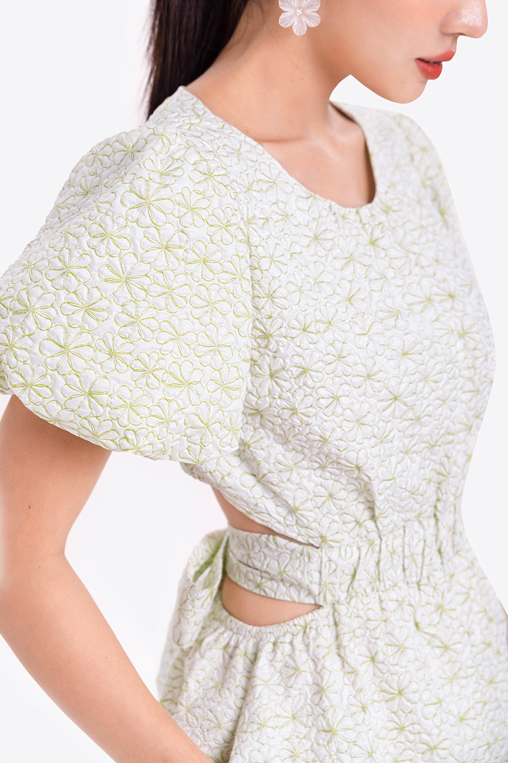 Đầm dự tiệc hoa dáng xòe eo cut-out