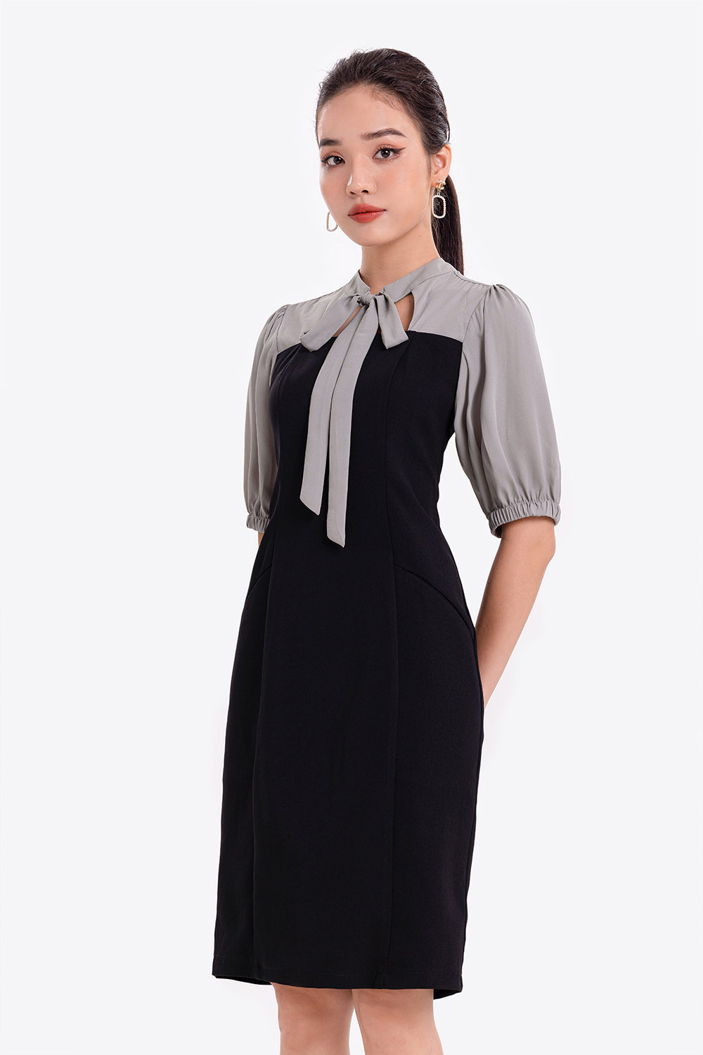 Đầm liền công sở tay lỡ phối màu