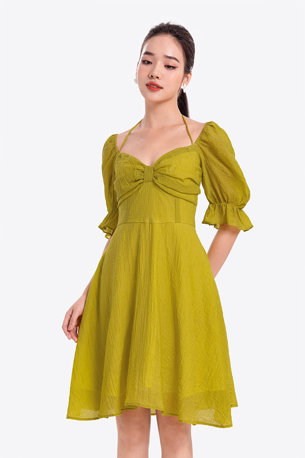 Đầm xòe tay lỡ cổ vuông phối nơ