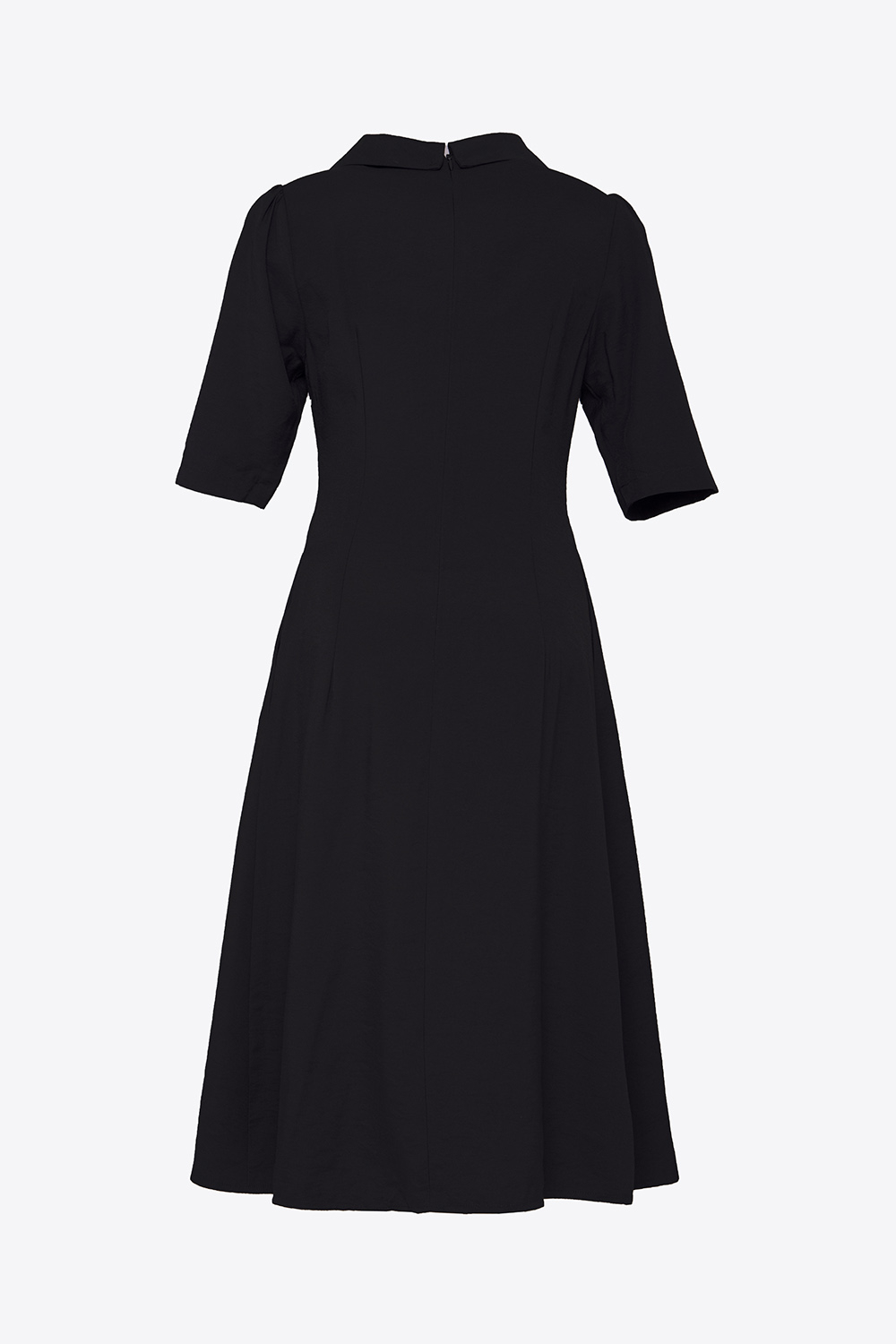 Đầm đen sơ mi cổ V tay lửng