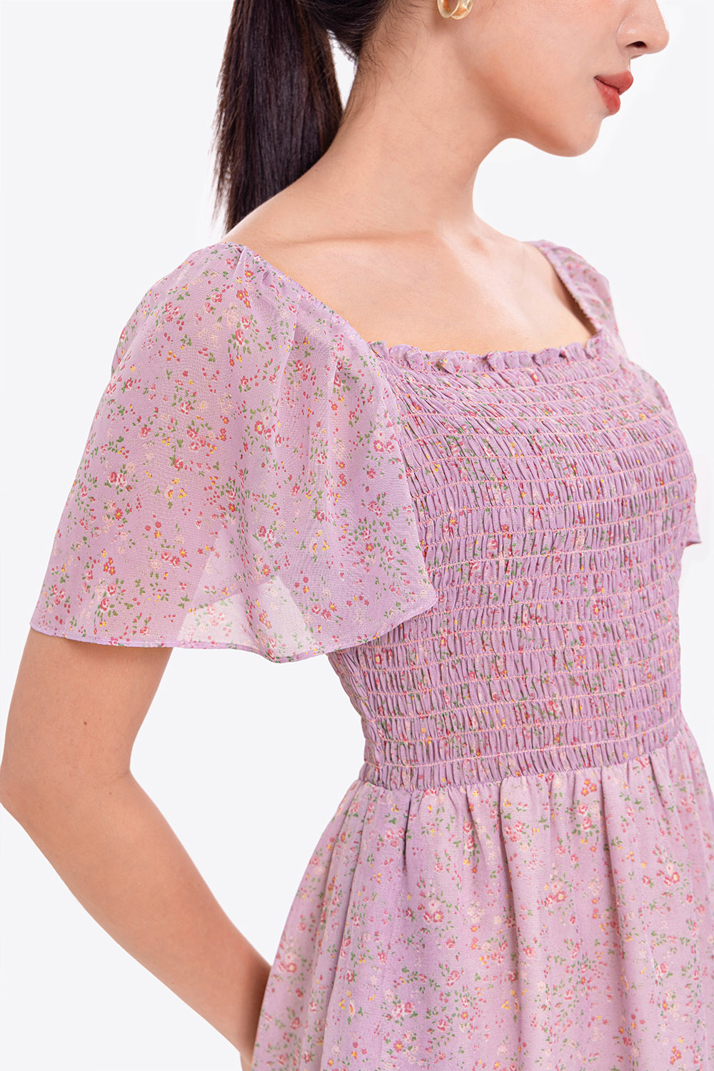 Đầm xòe hoa cổ vuông tay cánh tiên