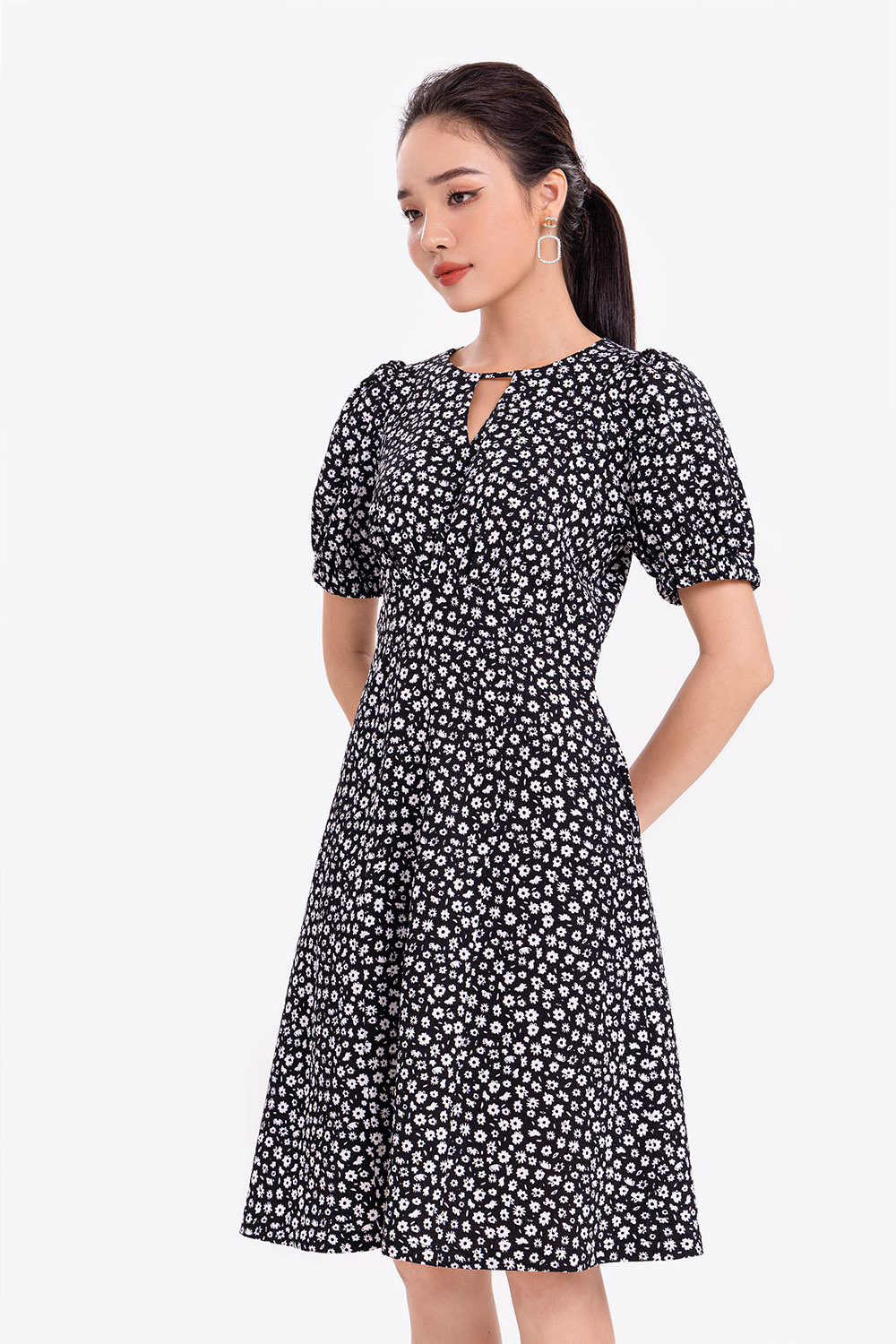 Đầm công sở hoa dáng xòe