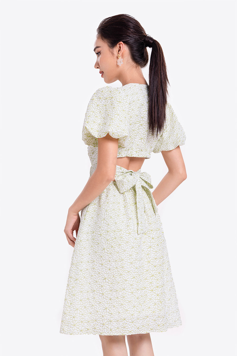 Đầm dự tiệc hoa dáng xòe eo cut-out