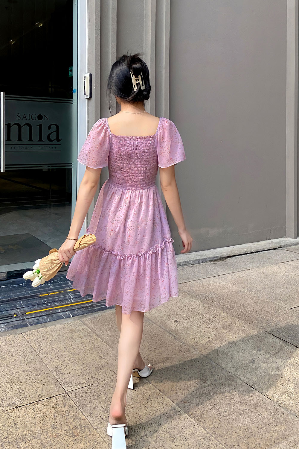 Đầm xòe hoa cổ vuông tay cánh tiên