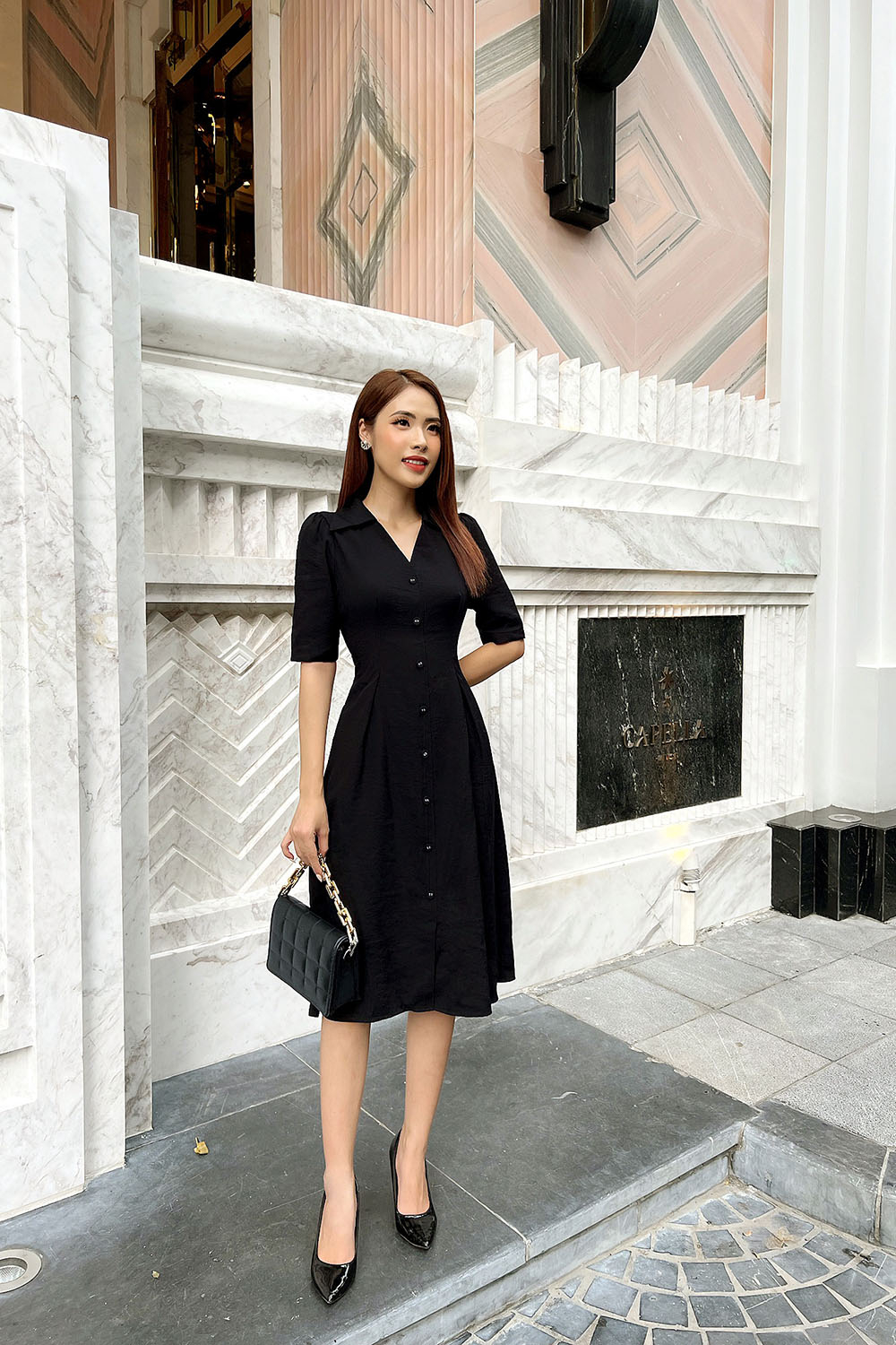 Đầm đen sơ mi cổ V tay lửng