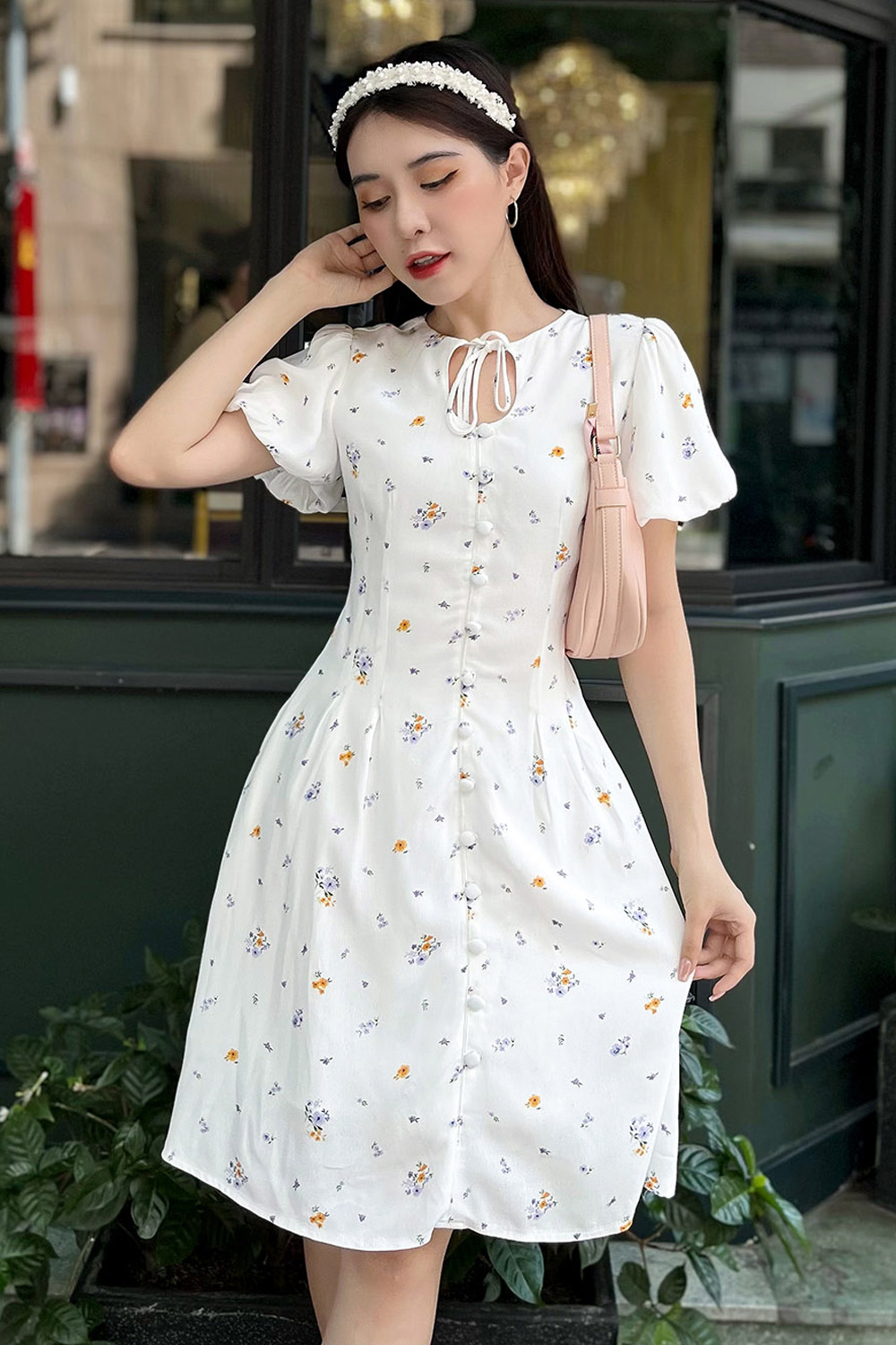 Đầm trắng dáng xòe họa tiết hoa HL21-12
