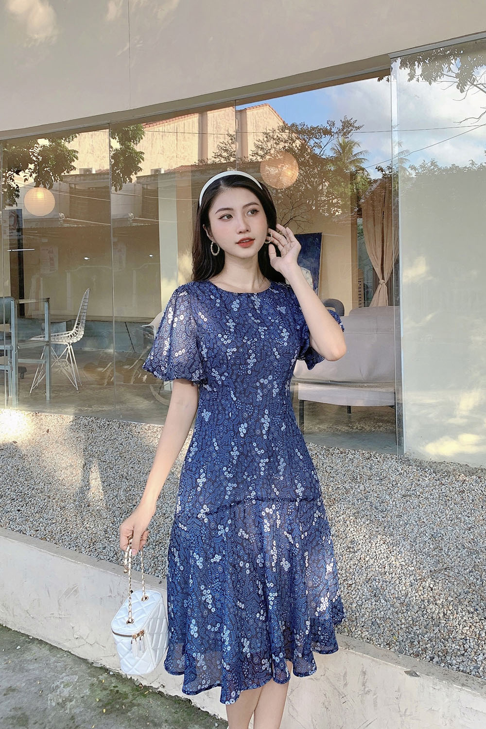 Đầm họa tiết dáng suông hạ eo tay phồng