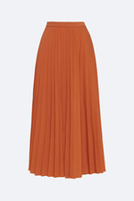 Chân váy xếp ly dáng dài màu cam