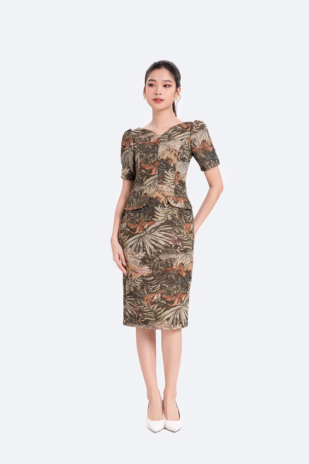 Đầm ôm họa tiết phối túi đắp giả