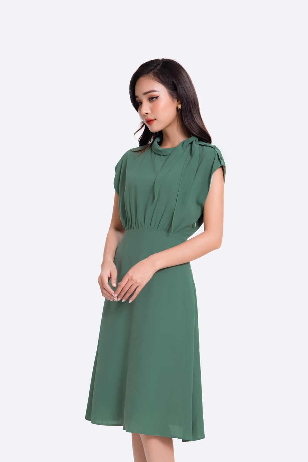 Đầm xòe nhấn eo cổ phối nơ màu xanh