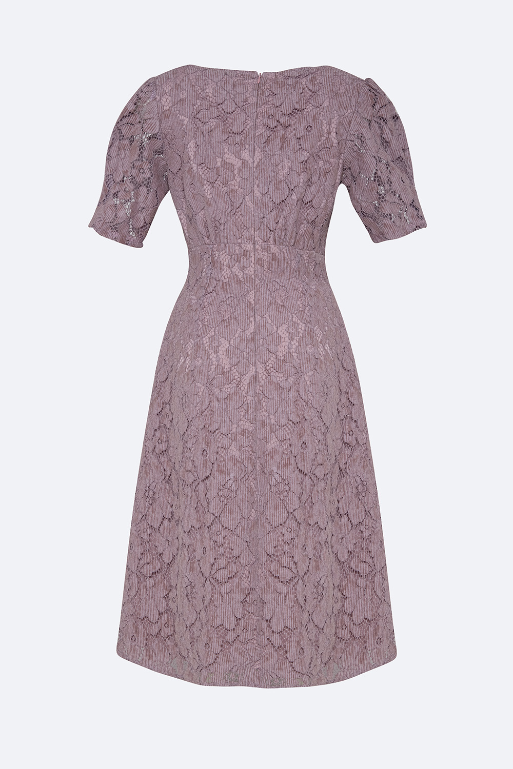 Đầm ren cổ tim dáng chữ A xòe nhẹ