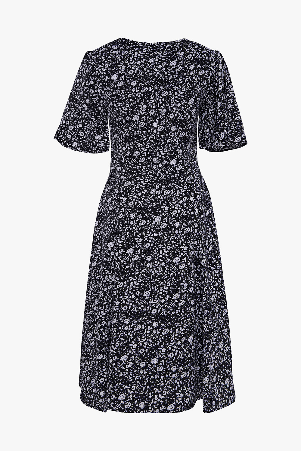 Đầm xòe đen hoa nhí cổ tròn cut-out