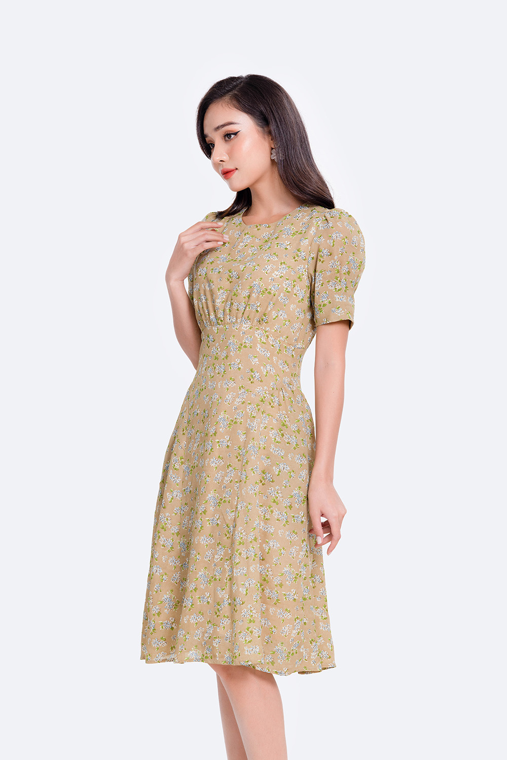 Đầm xòe nhấn eo họa tiết hoa nhí
