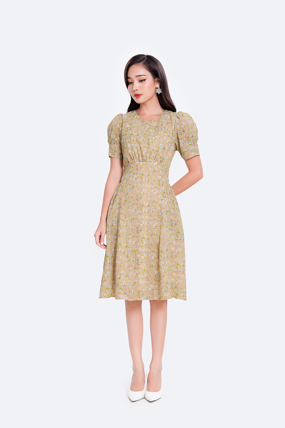 Đầm xòe nhấn eo họa tiết hoa nhí