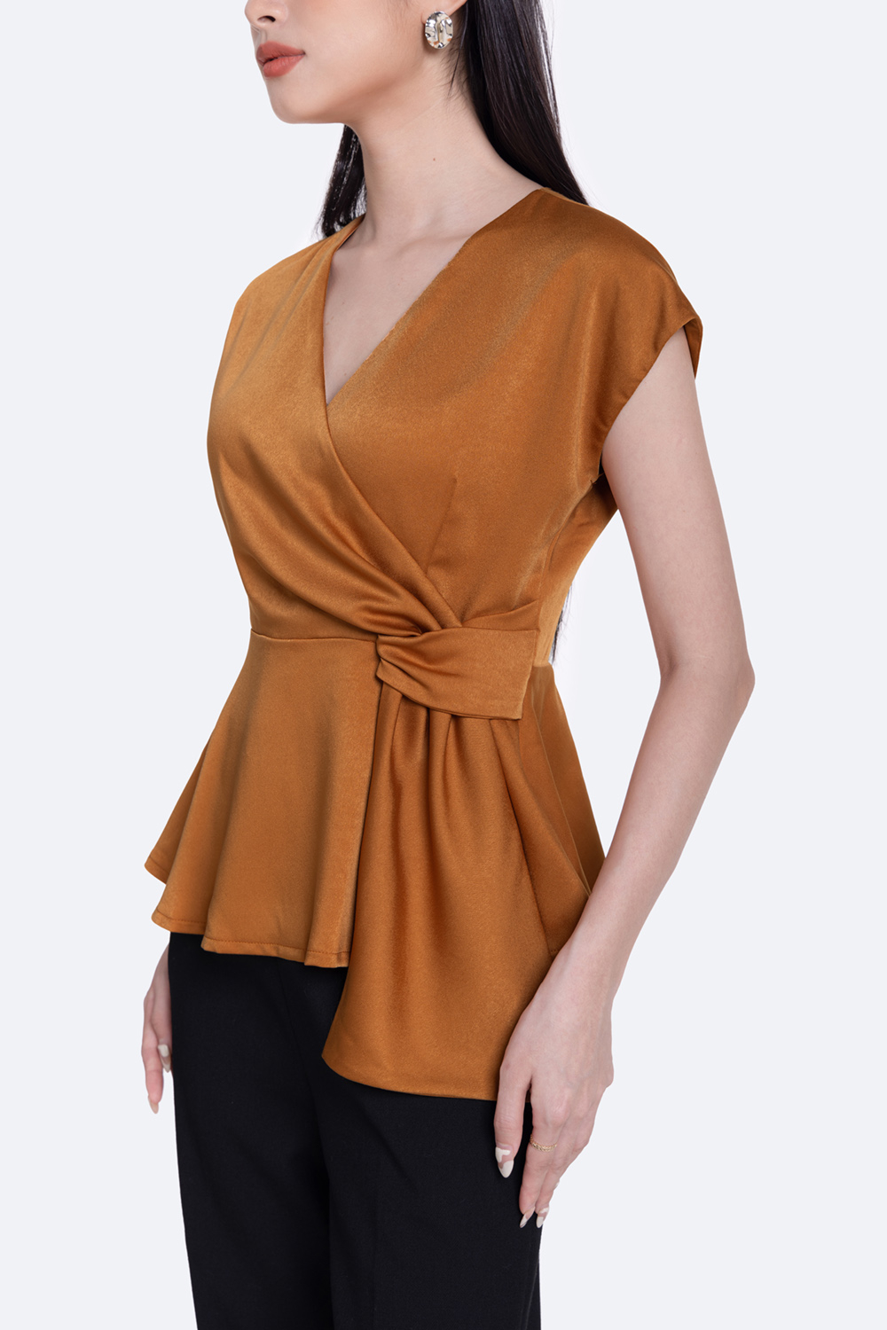 Áo kiểu công sở nữ nhấn eo