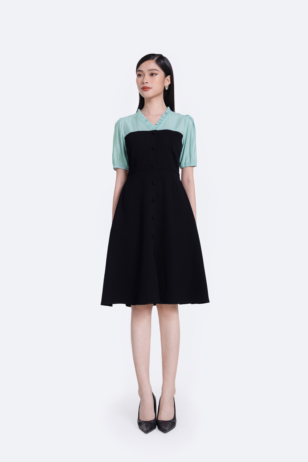 Đầm xòe đen công sở phối màu