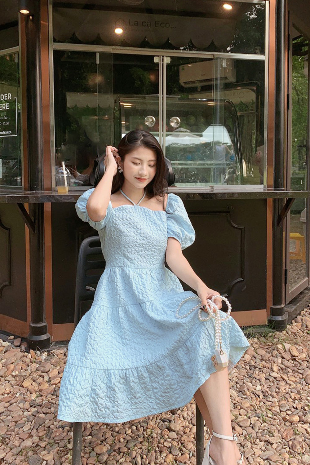 Đầm xòe tay phồng cổ chéo dây