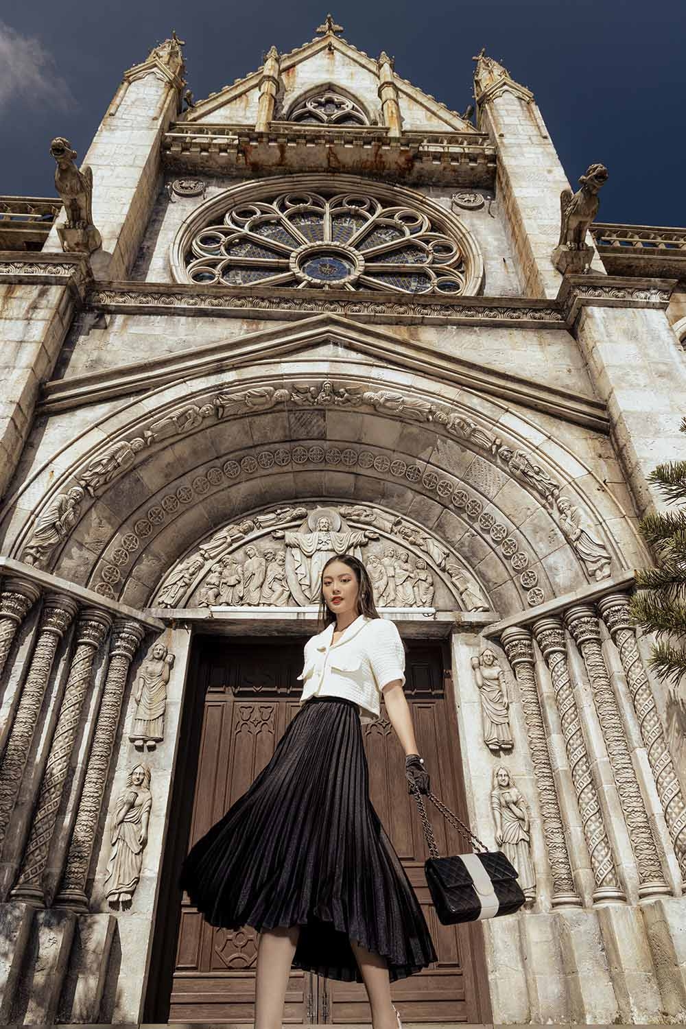 Áo khoác tweed lửng cổ sen tay phồng