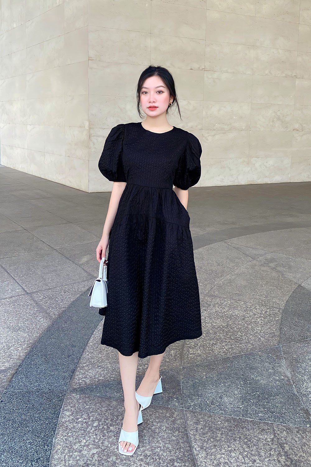 Đầm đen babydoll dáng xòe dài tay phồng KK116-08 | Thời trang công ...