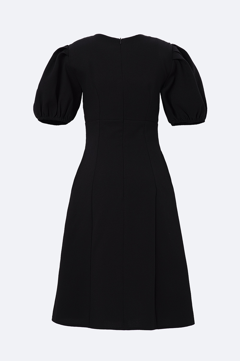 Đầm đen công sở dáng xòe phối nút