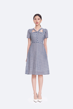 Đầm chữ A caro cổ chéo cut-out