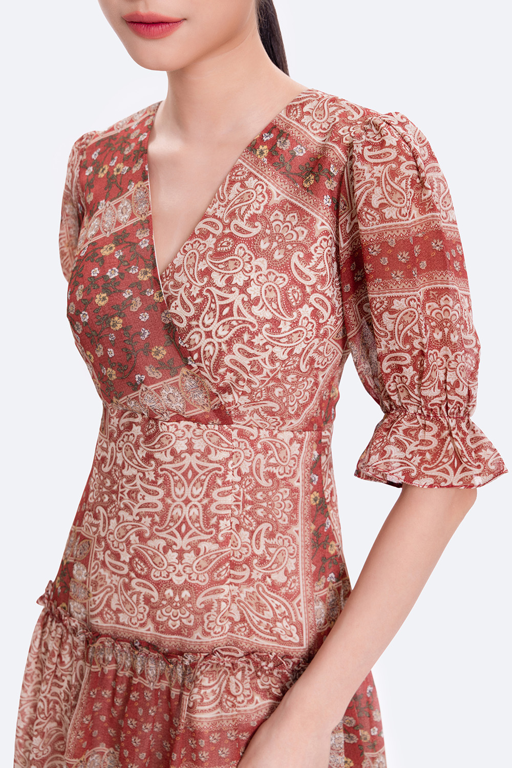 Đầm xòe đuôi cá họa tiết tay lỡ