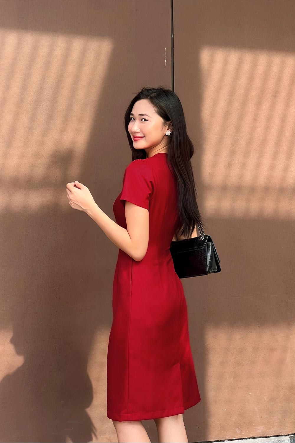 Đầm đỏ dáng ôm body xoắn eo KK103-36 | Thời trang công sở K&K Fashion