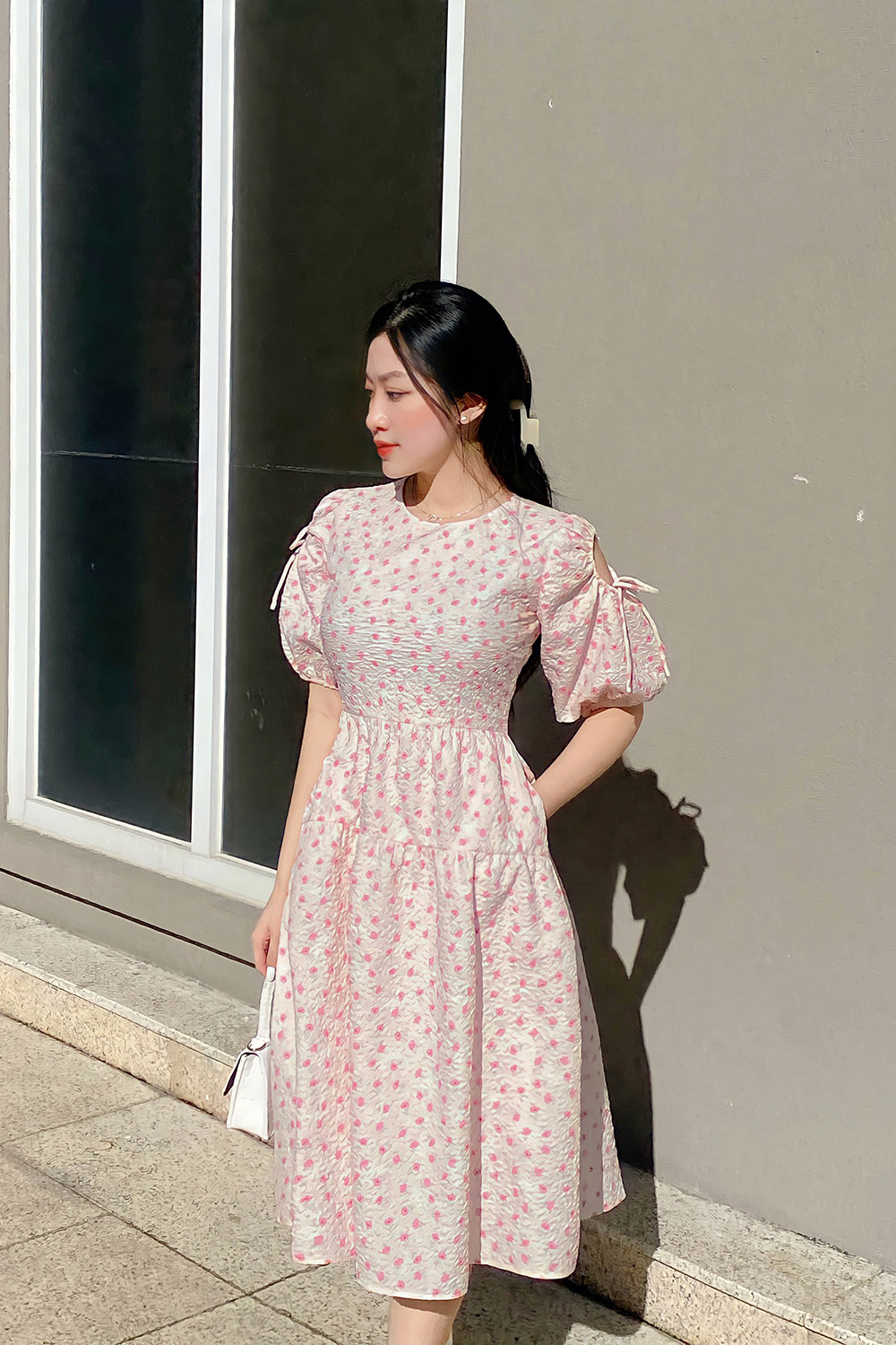 Đầm xòe hoa nhí dáng dài tay cut-out