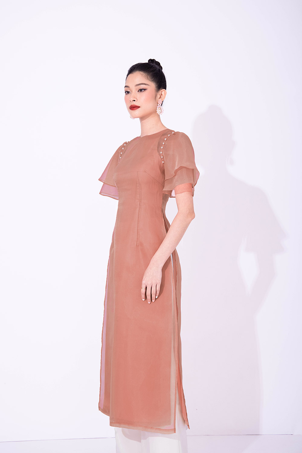 Áo dài tết đơn sắc màu hồng