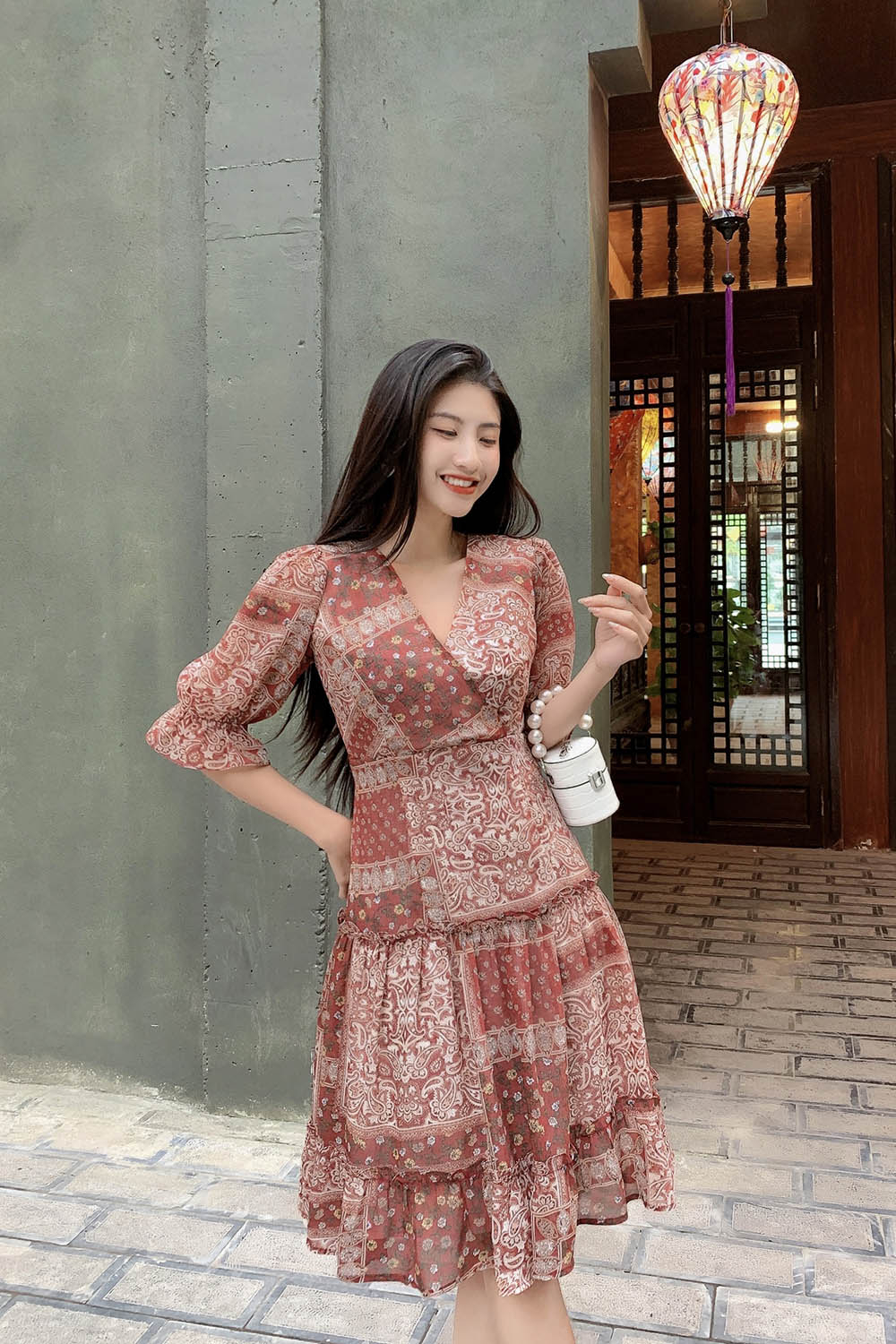 Đầm xòe đuôi cá họa tiết tay lỡ