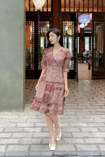 Đầm xòe đuôi cá họa tiết tay lỡ
